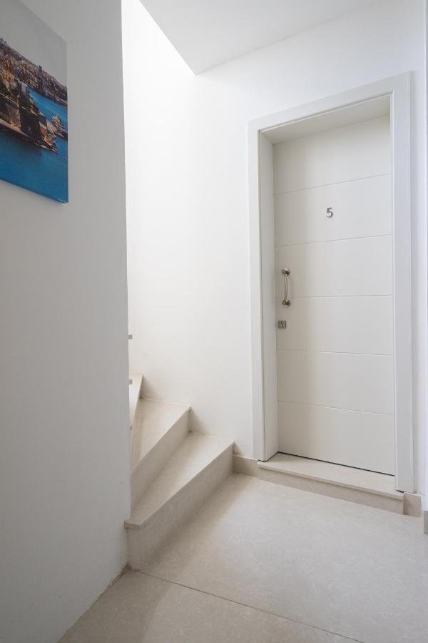 Marina Studios Cospicua Bagian luar foto
